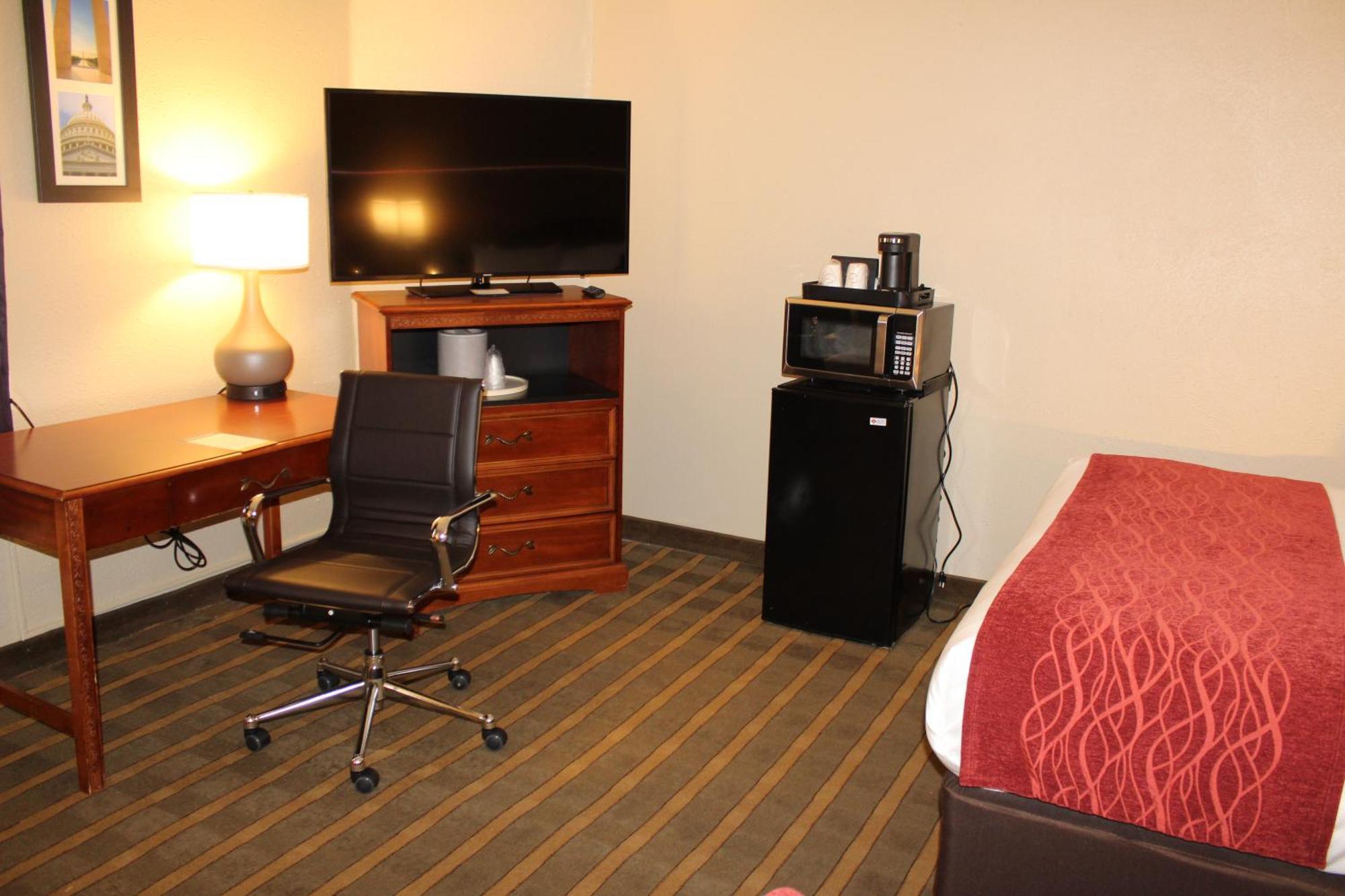 Comfort Inn University Center Fairfax Exterior foto
