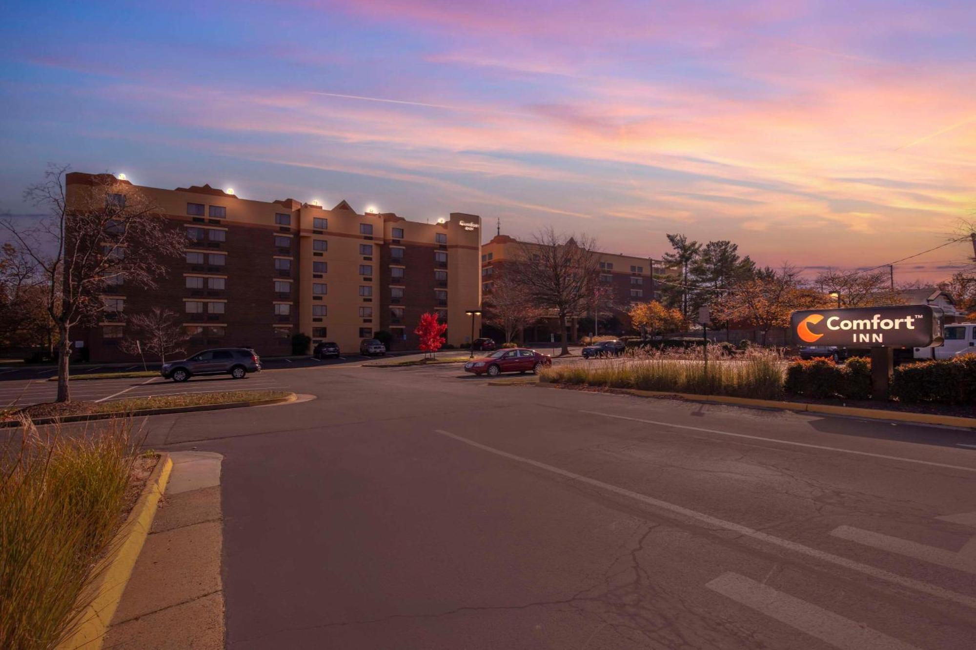 Comfort Inn University Center Fairfax Exterior foto